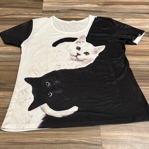 Catalog Favorites Black and White Cat Graphic Top size medium NWOT